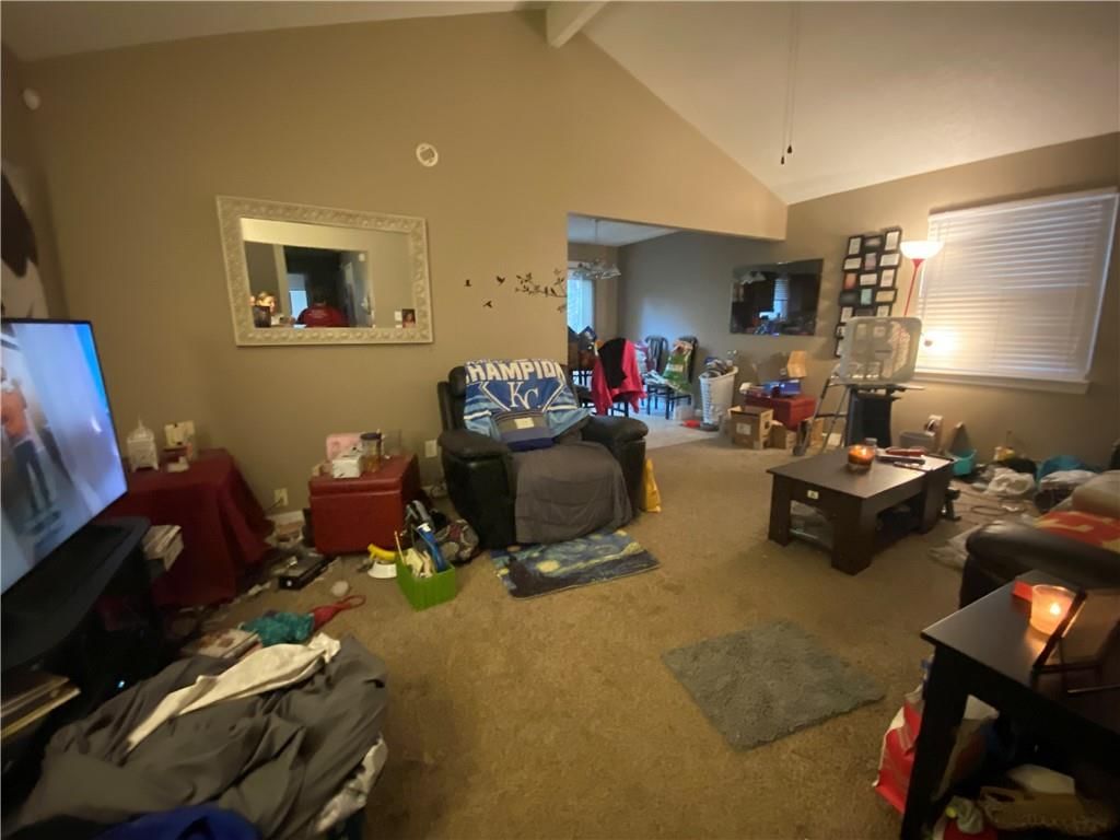 1617 S Claremont Avenue — photo 2