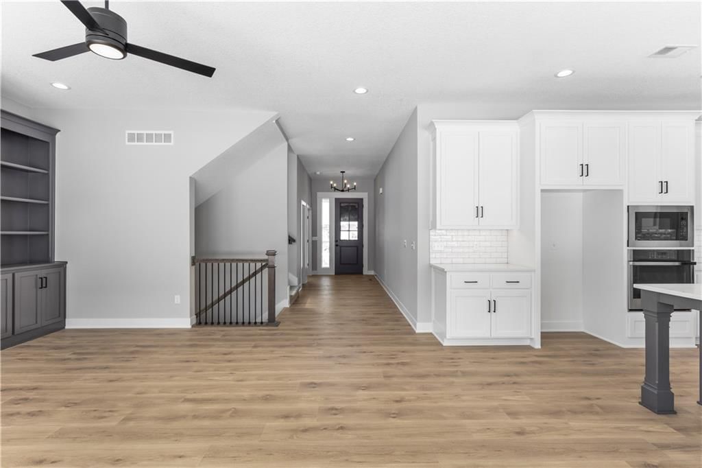 18249 Earnshaw Street — photo 19