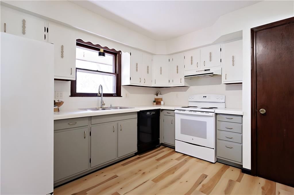 6715 Caenen Avenue — photo 12