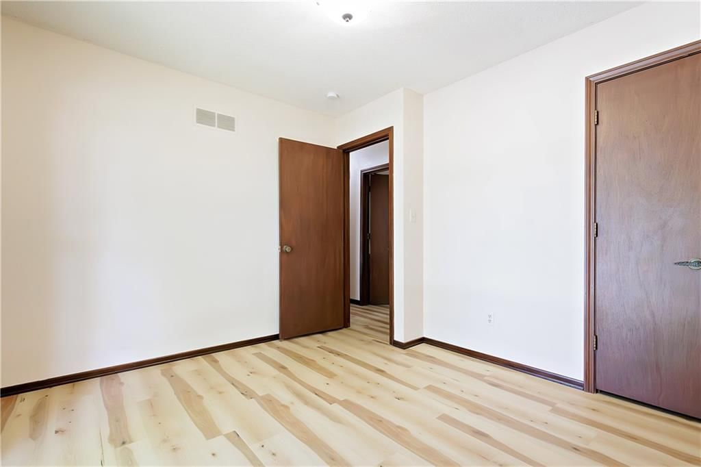 6715 Caenen Avenue — photo 19