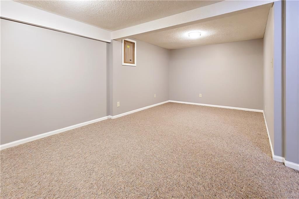 6715 Caenen Avenue — photo 24