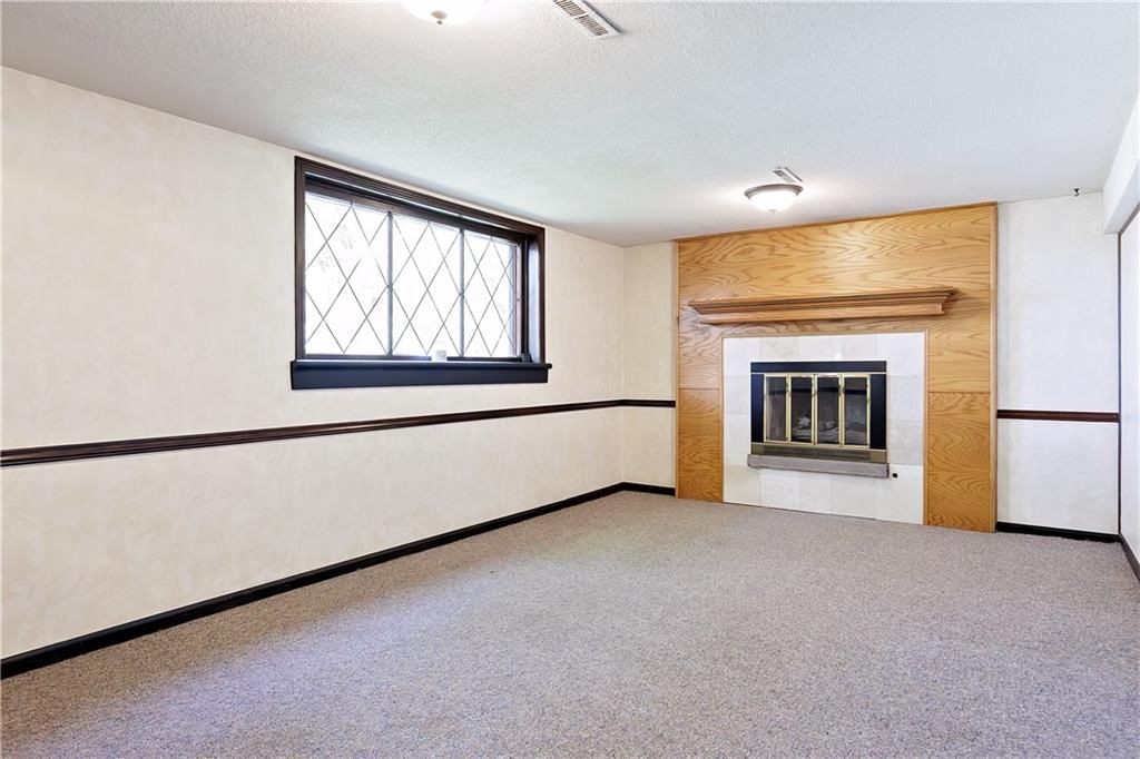 6715 Caenen Avenue — photo 32