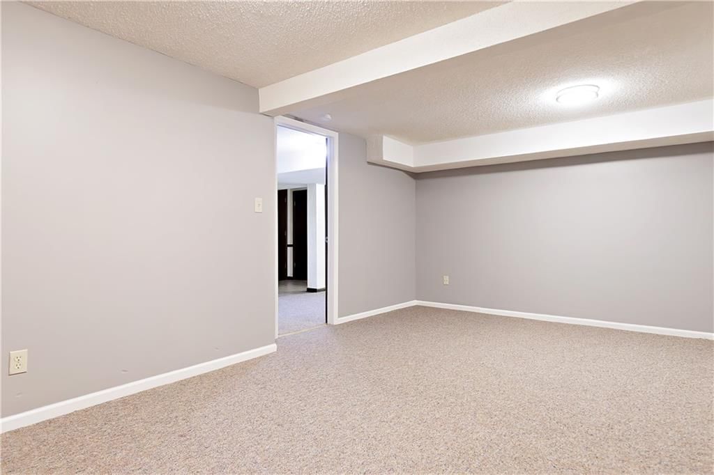 6715 Caenen Avenue — photo 36
