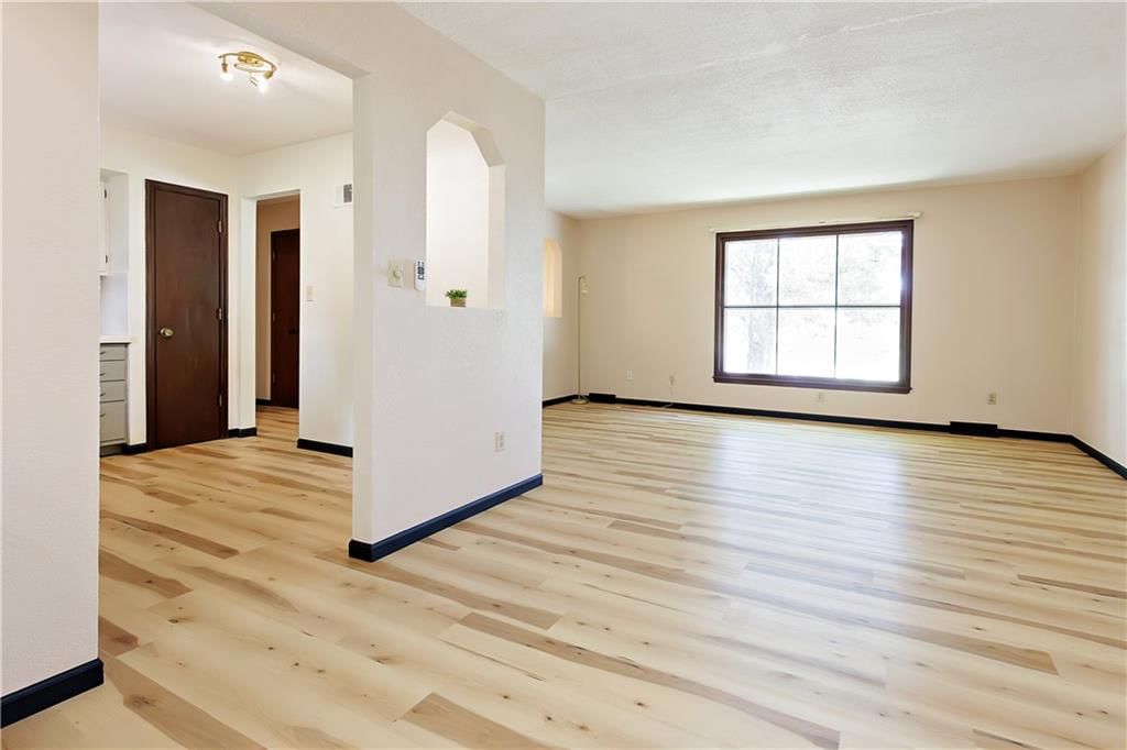 6715 Caenen Avenue — photo 39