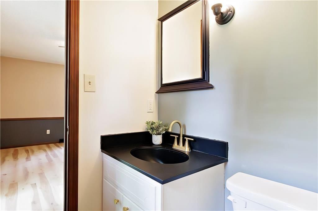 6715 Caenen Avenue — photo 43