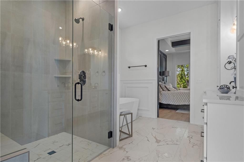 2504 NE Woodland Oak Circle — photo 34