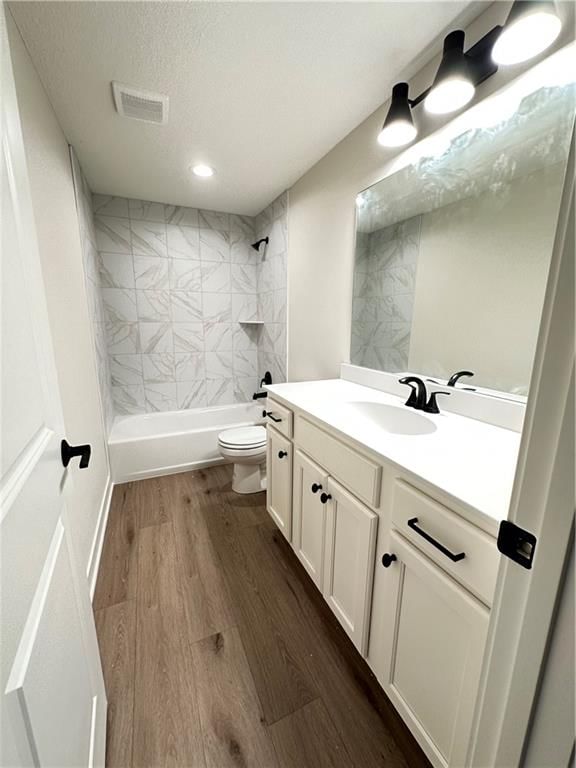 17312 Oakshire Street — photo 36