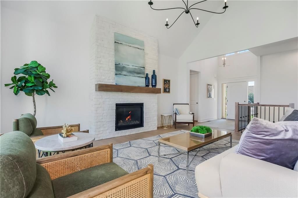 18300 Monrovia Street — photo 9