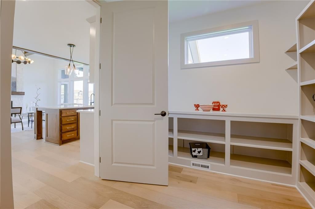 18401 Monrovia Street — photo 13
