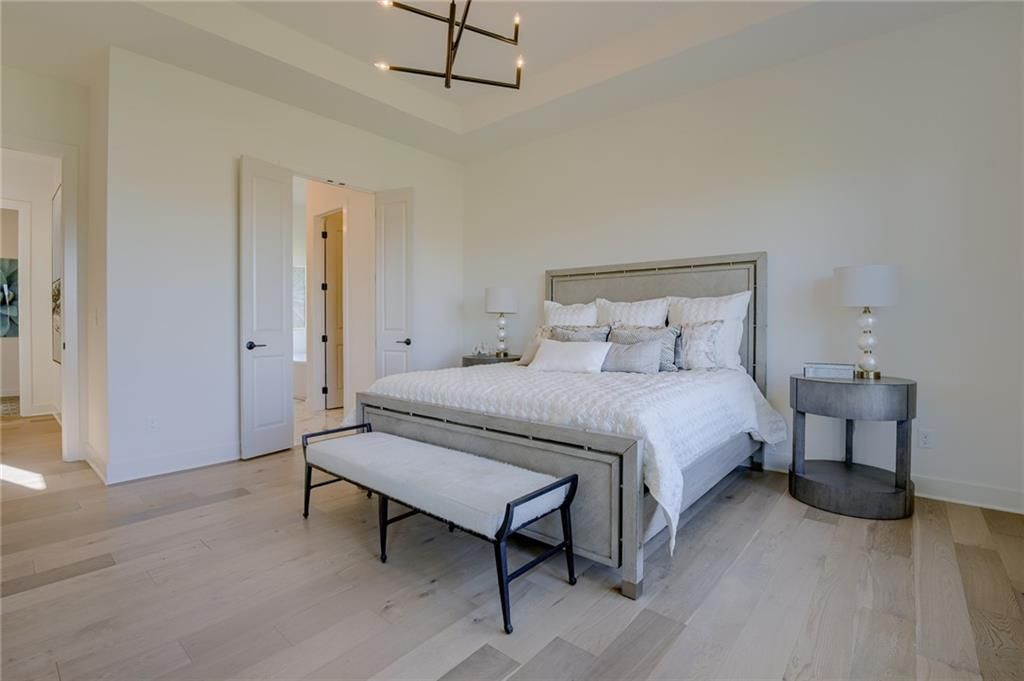 18401 Monrovia Street — photo 16