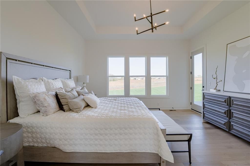 18401 Monrovia Street — photo 17