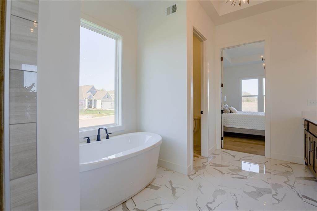 18401 Monrovia Street — photo 22