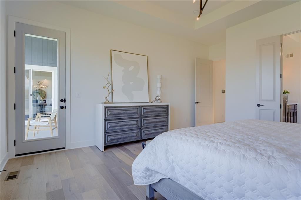 18401 Monrovia Street — photo 47