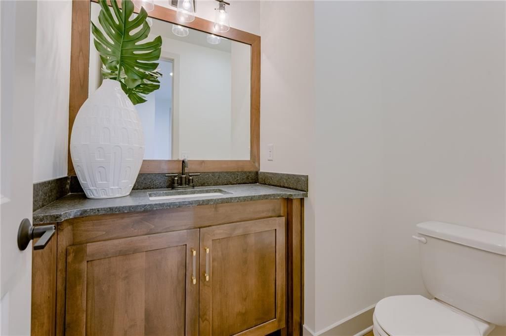 18401 Monrovia Street — photo 56