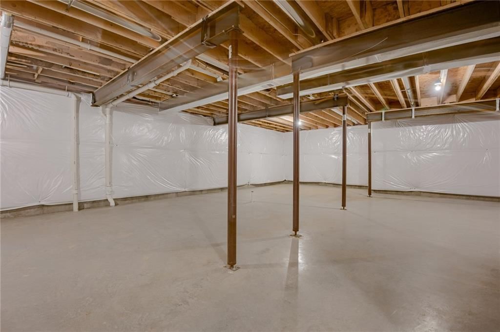 18401 Monrovia Street — photo 57