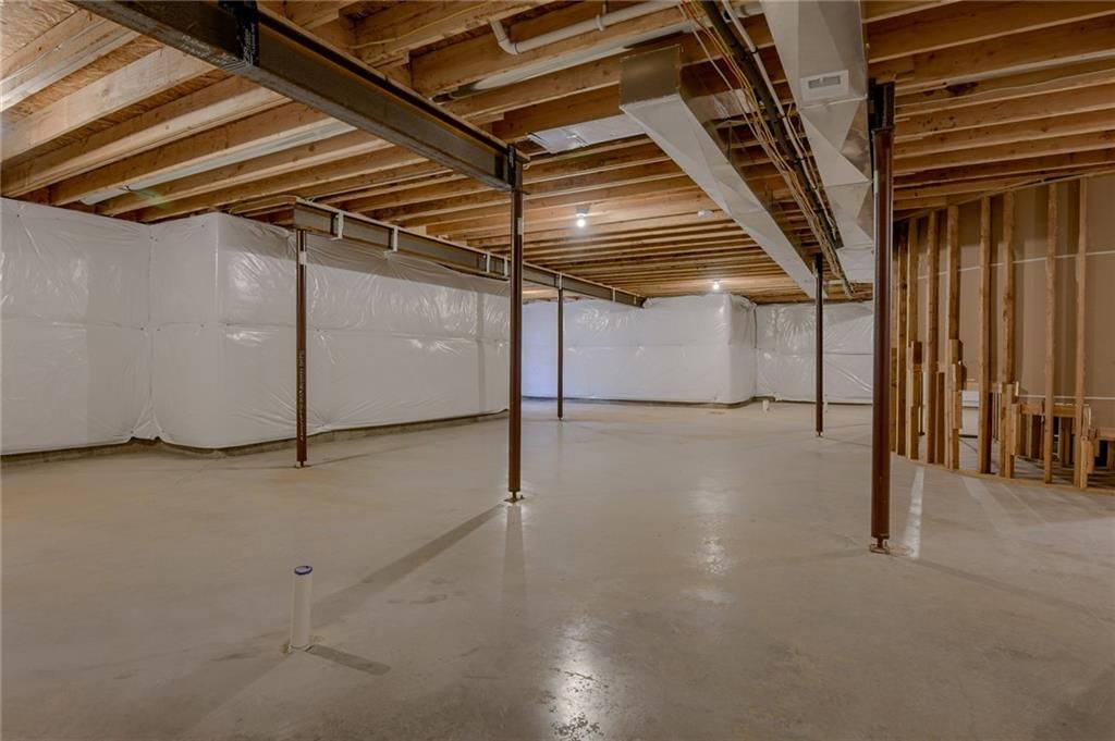 18401 Monrovia Street — photo 58