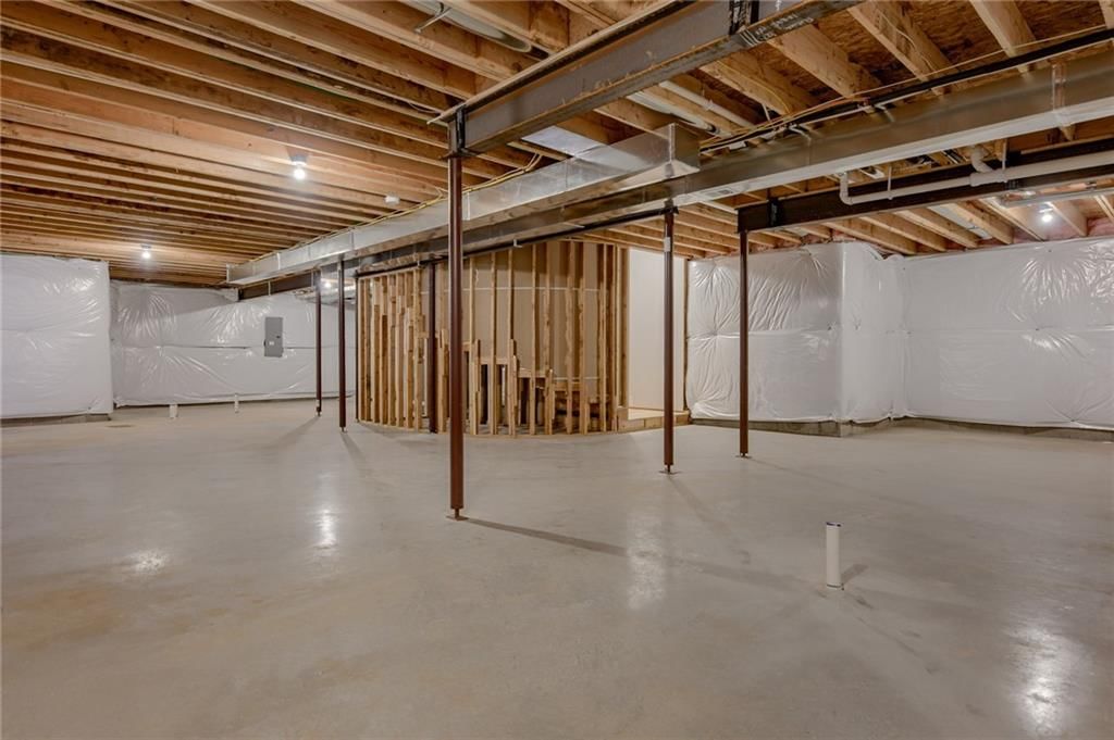 18401 Monrovia Street — photo 59