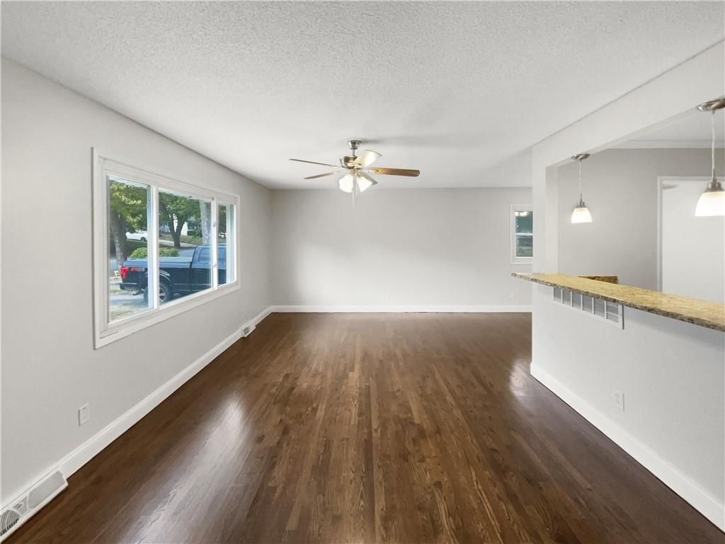 7812 NE 56th Street — photo 10