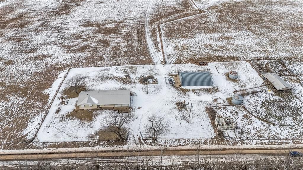 Photo 2 of 62 - 32019 S Shawnee Heights Road