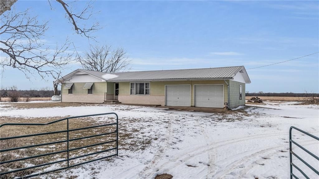 Photo 7 of 62 - 32019 S Shawnee Heights Road