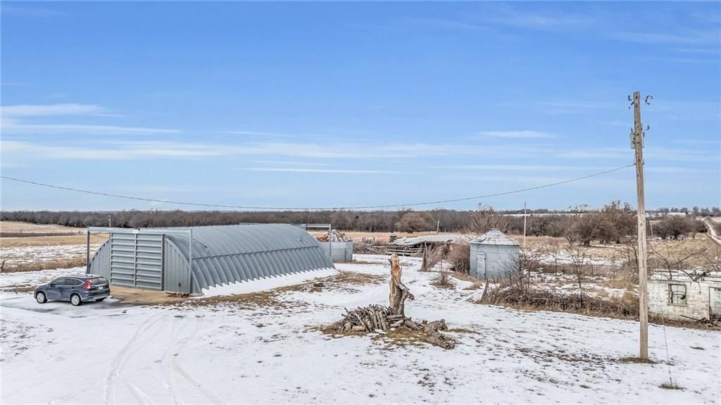 Photo 8 of 62 - 32019 S Shawnee Heights Road