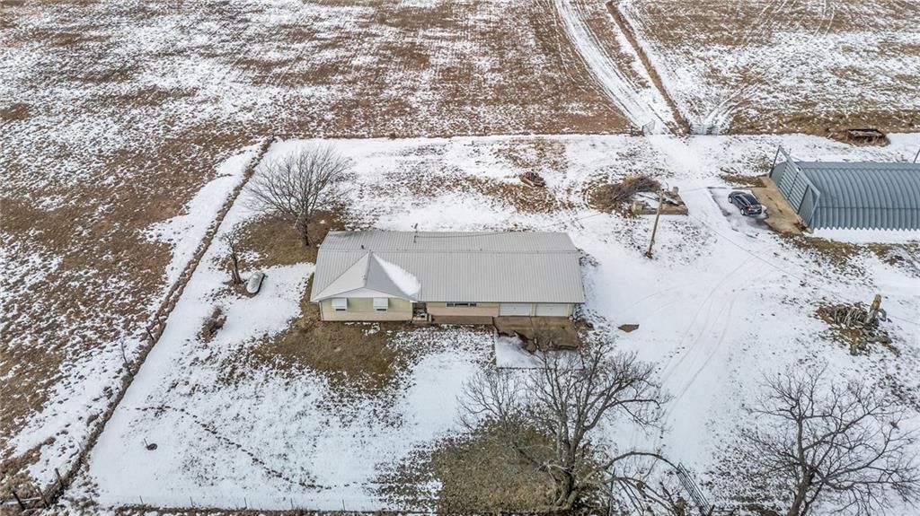 Photo 9 of 62 - 32019 S Shawnee Heights Road