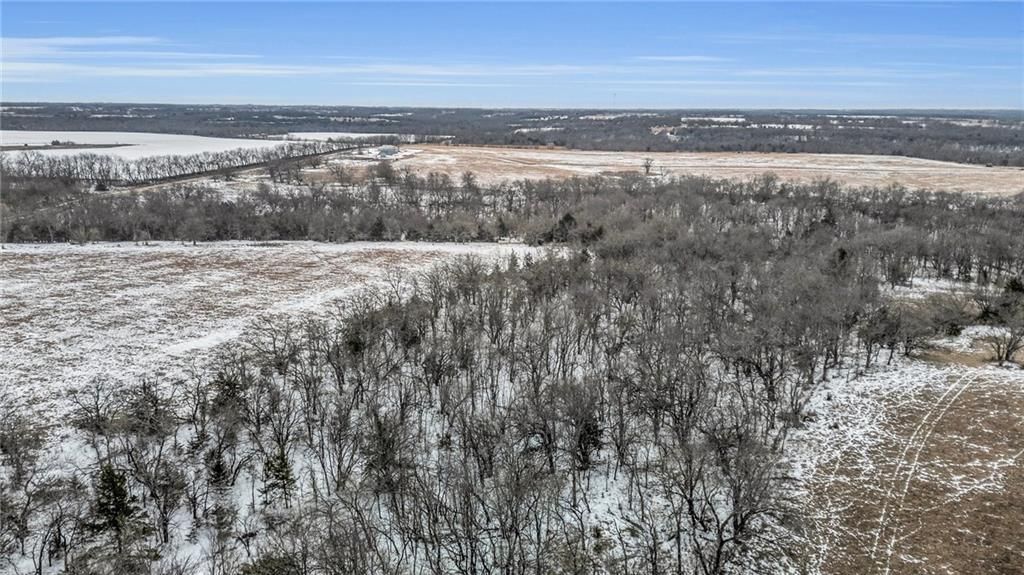 Photo 14 of 62 - 32019 S Shawnee Heights Road