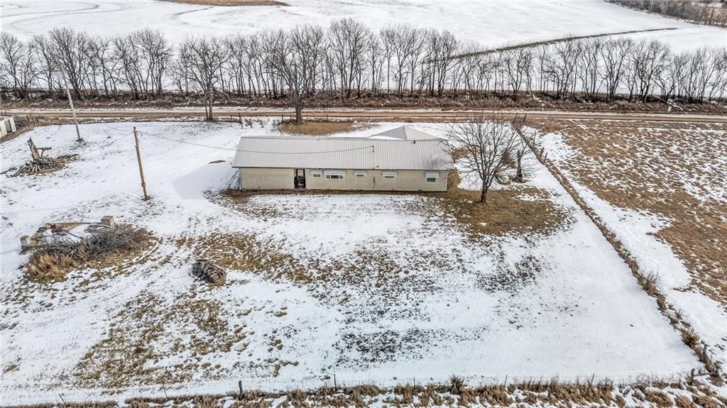 Photo 17 of 62 - 32019 S Shawnee Heights Road