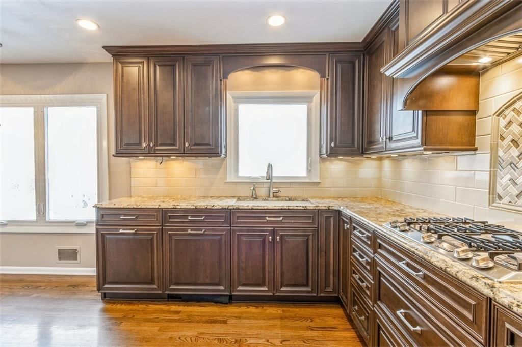 5610 W 85th Street — photo 6
