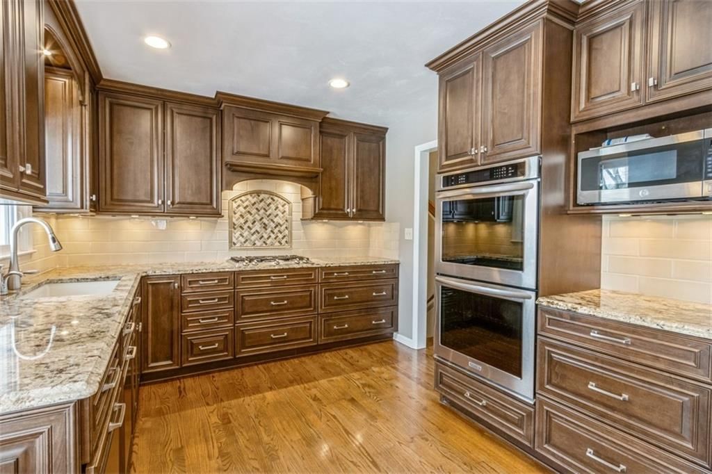 5610 W 85th Street — photo 7