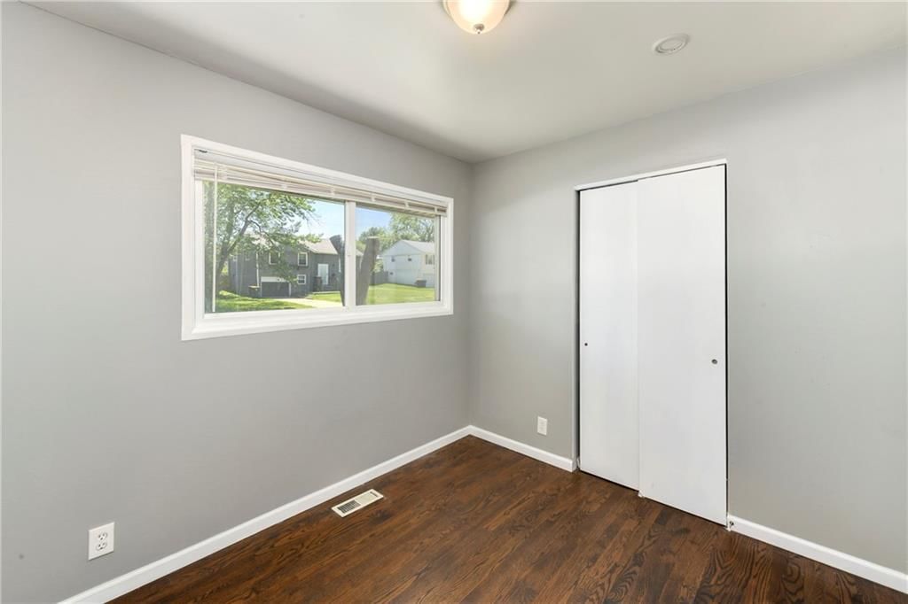 8300 E 93rd Terrace — photo 16