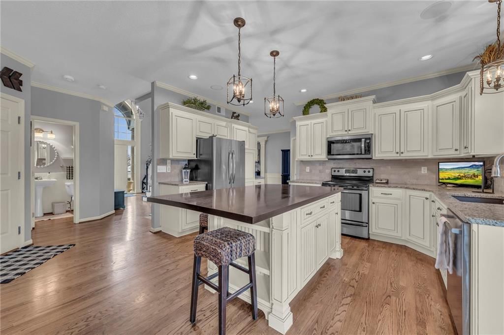 15489 Bradfort Court — photo 5