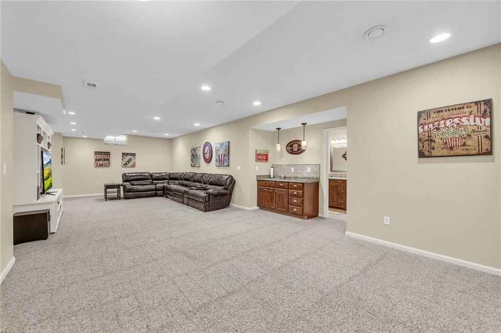 15489 Bradfort Court — photo 39