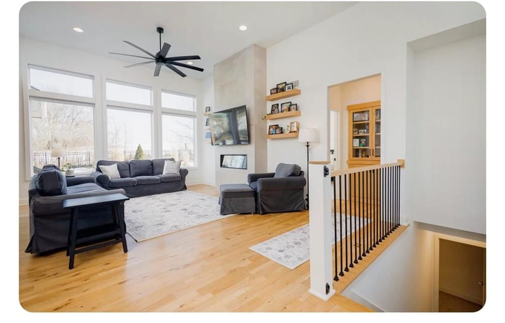 Photo 9 of 44 - 4712 SE Lyne Street
