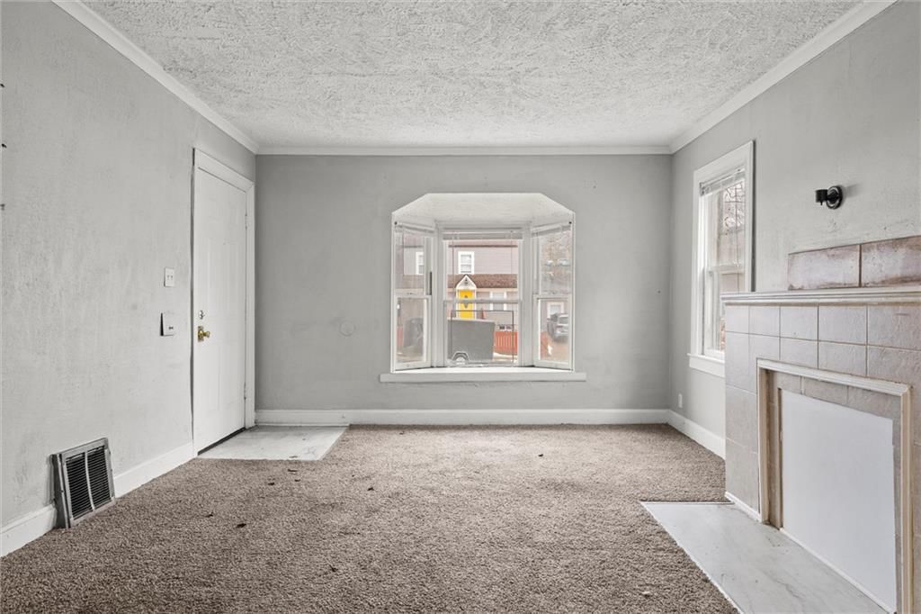 Photo 5 of 32 - 5155 Brookwood Avenue