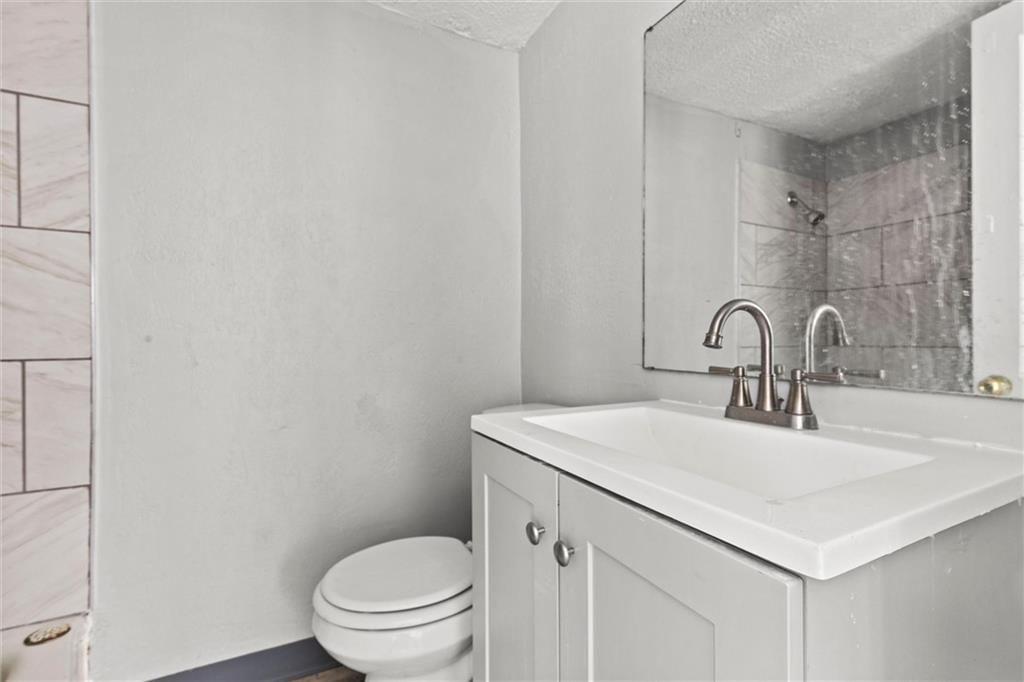 Photo 18 of 32 - 5155 Brookwood Avenue