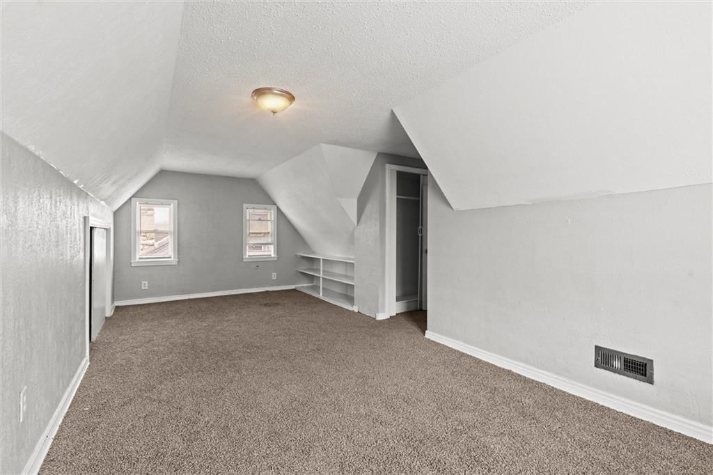 Photo 23 of 32 - 5155 Brookwood Avenue