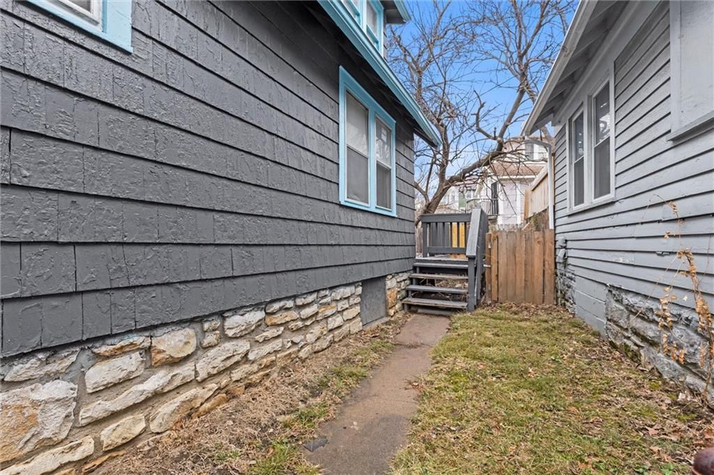 Photo 26 of 32 - 5155 Brookwood Avenue