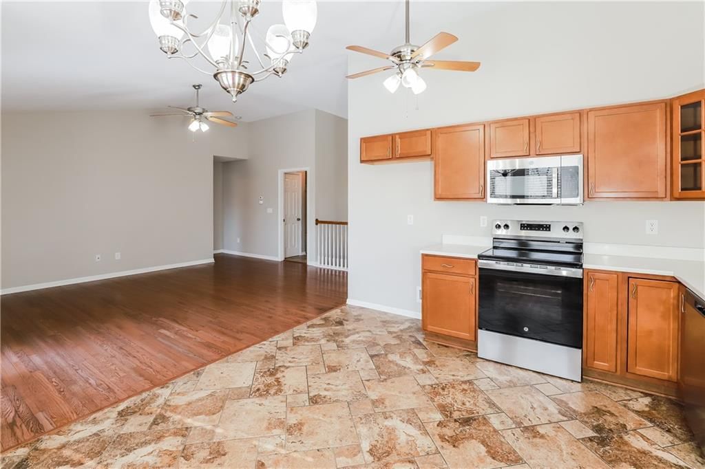 12322 N Wayne Avenue — photo 7