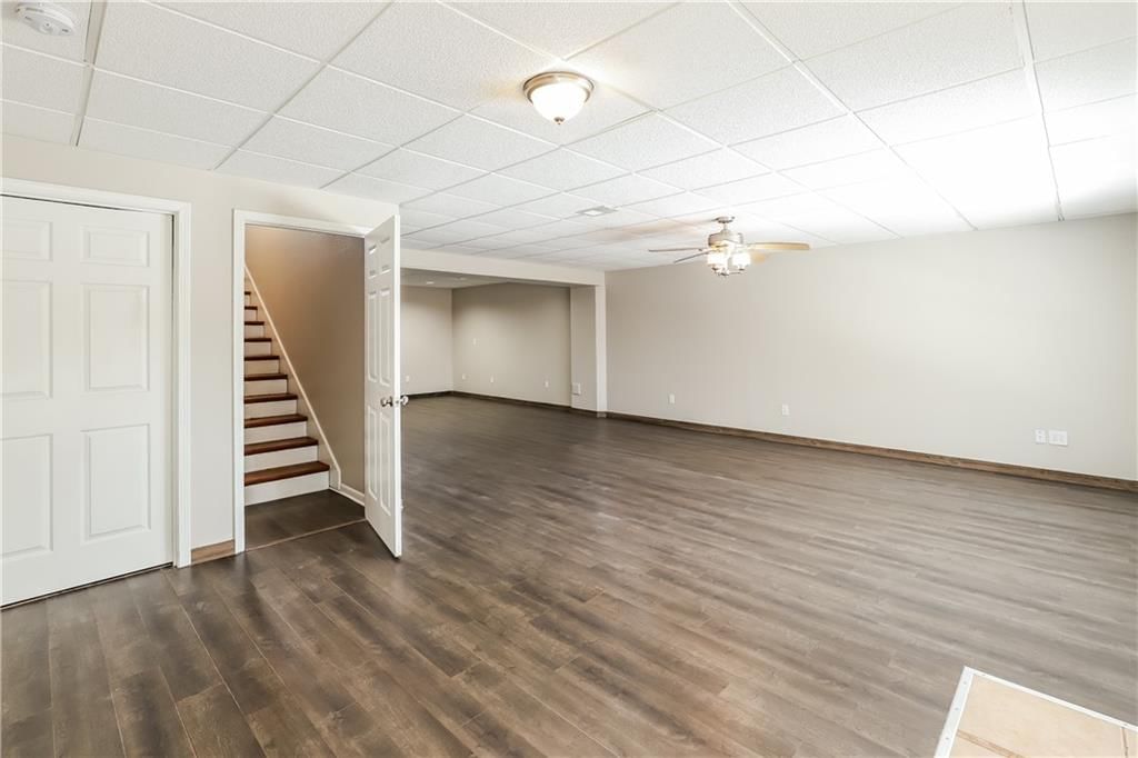 12322 N Wayne Avenue — photo 8