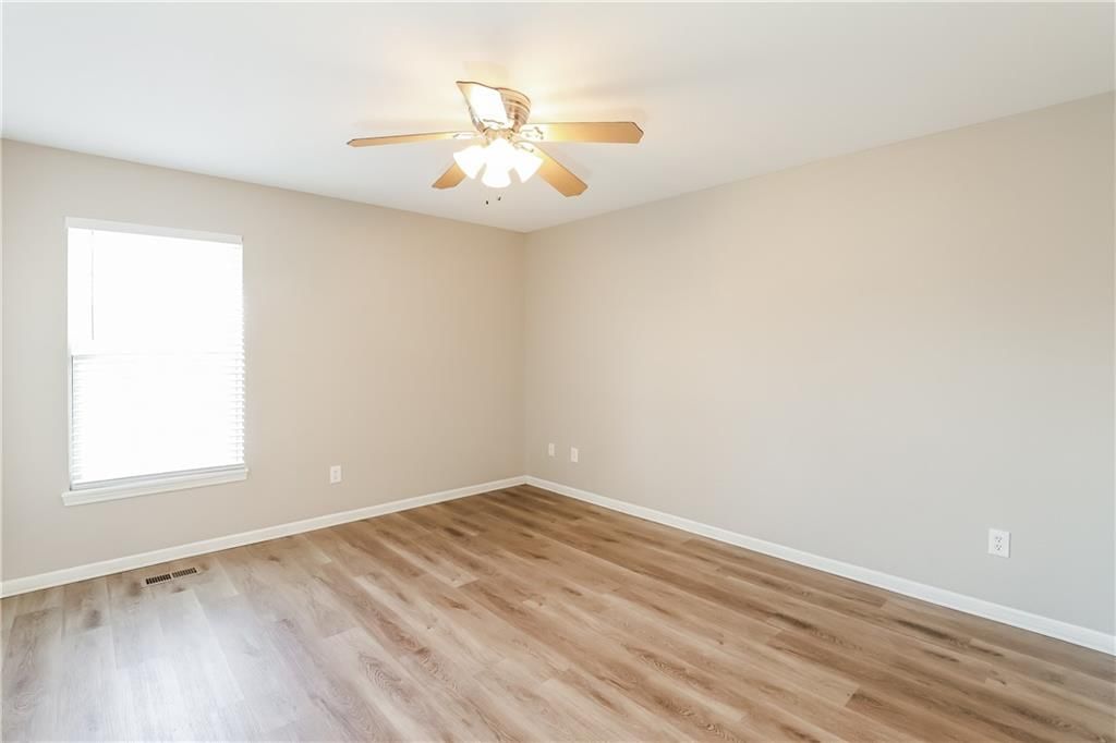 12322 N Wayne Avenue — photo 12