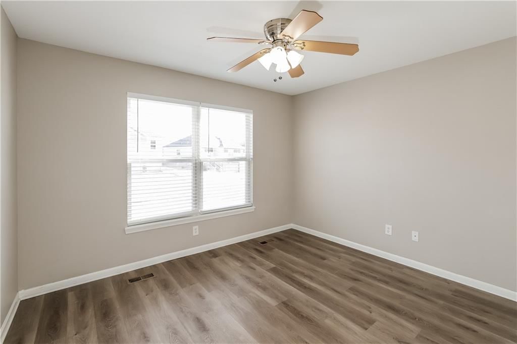 12322 N Wayne Avenue — photo 17