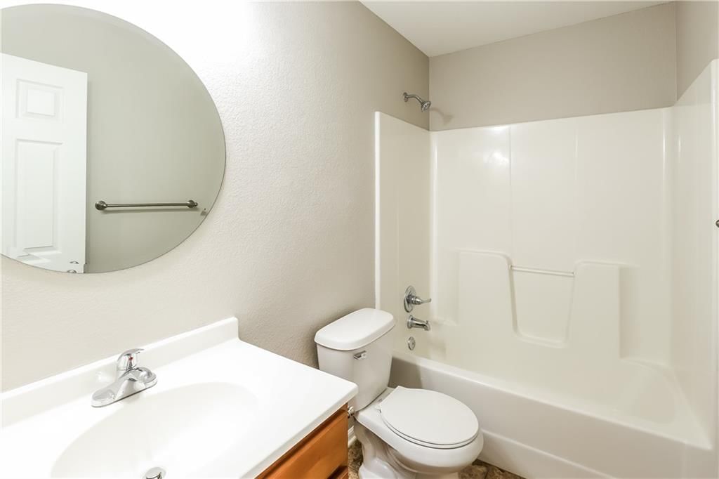12322 N Wayne Avenue — photo 19