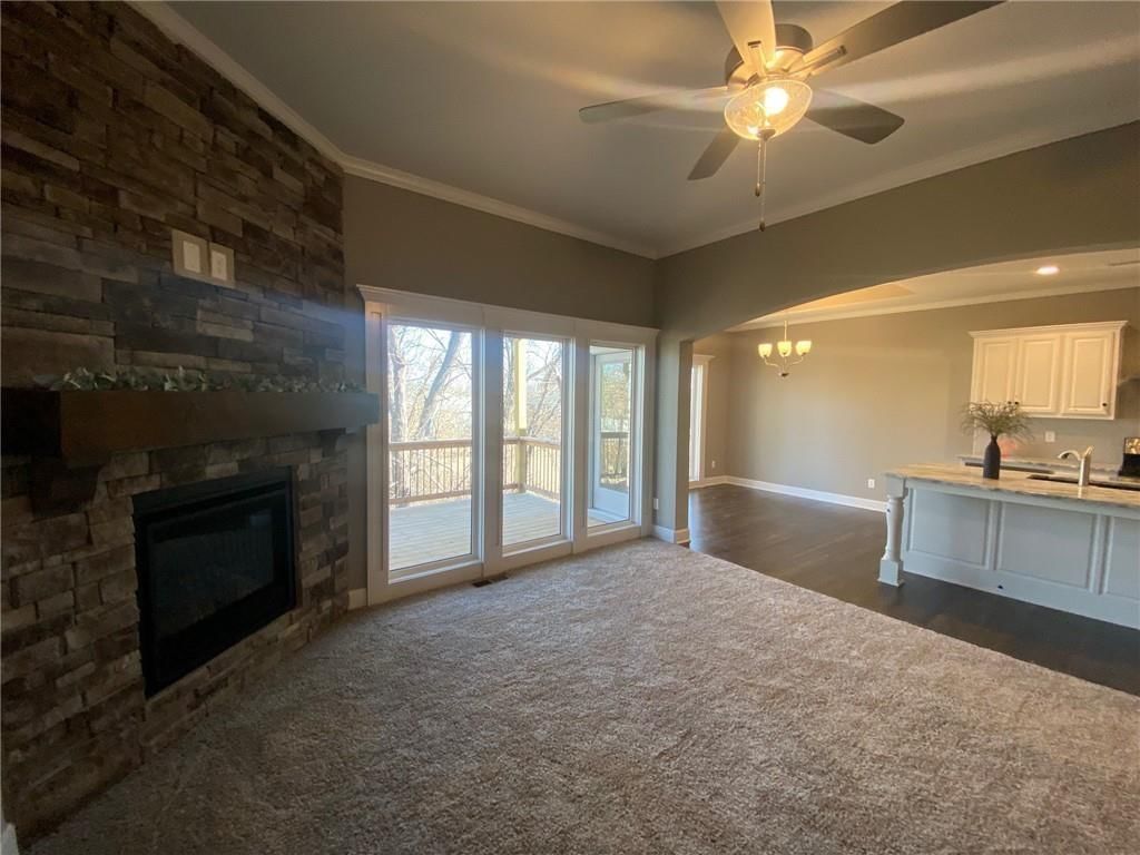 Photo 3 of 28 - 1103 Halle Drive