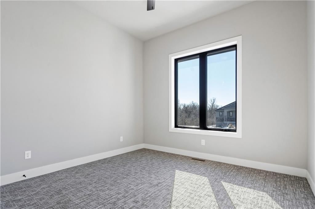2701 NE Amanda Lane — photo 34