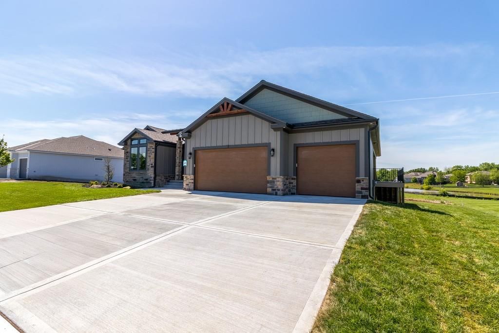 1809 Halls Creek Avenue — photo 3