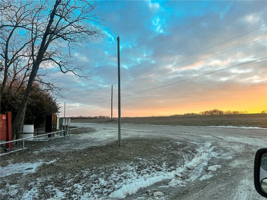 45 N Turner Ln. & 38 NW Lakeside Drive — photo 11