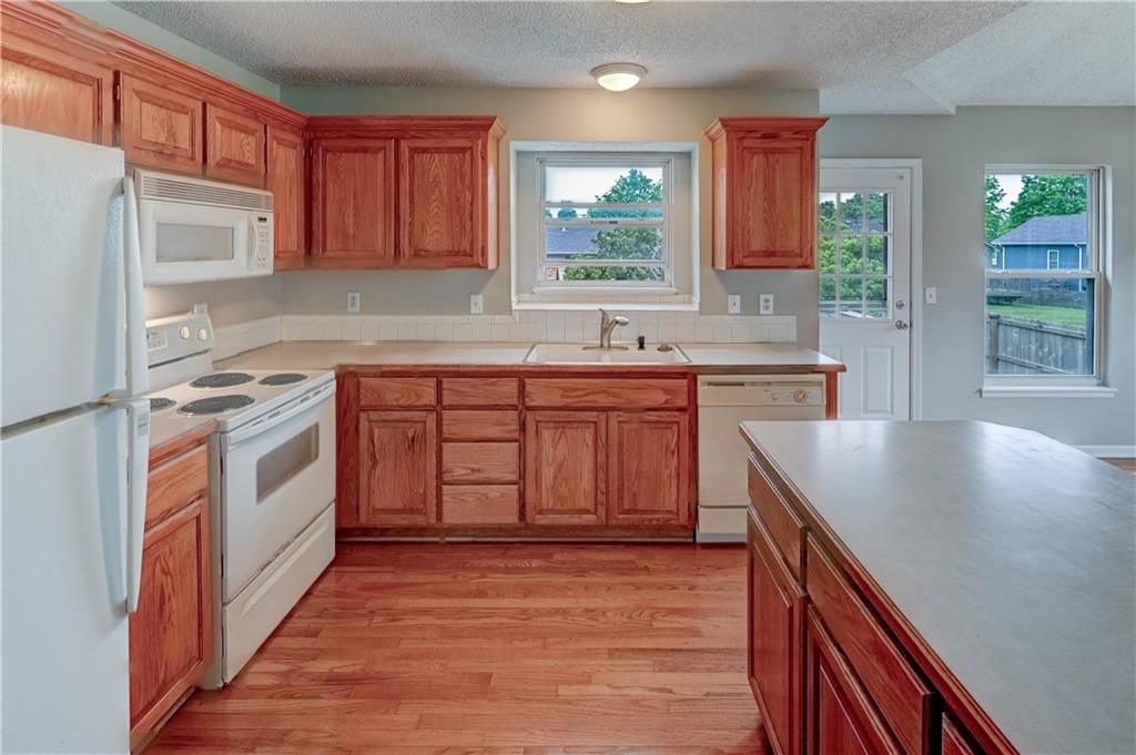 828 SW Harvest Drive — photo 18