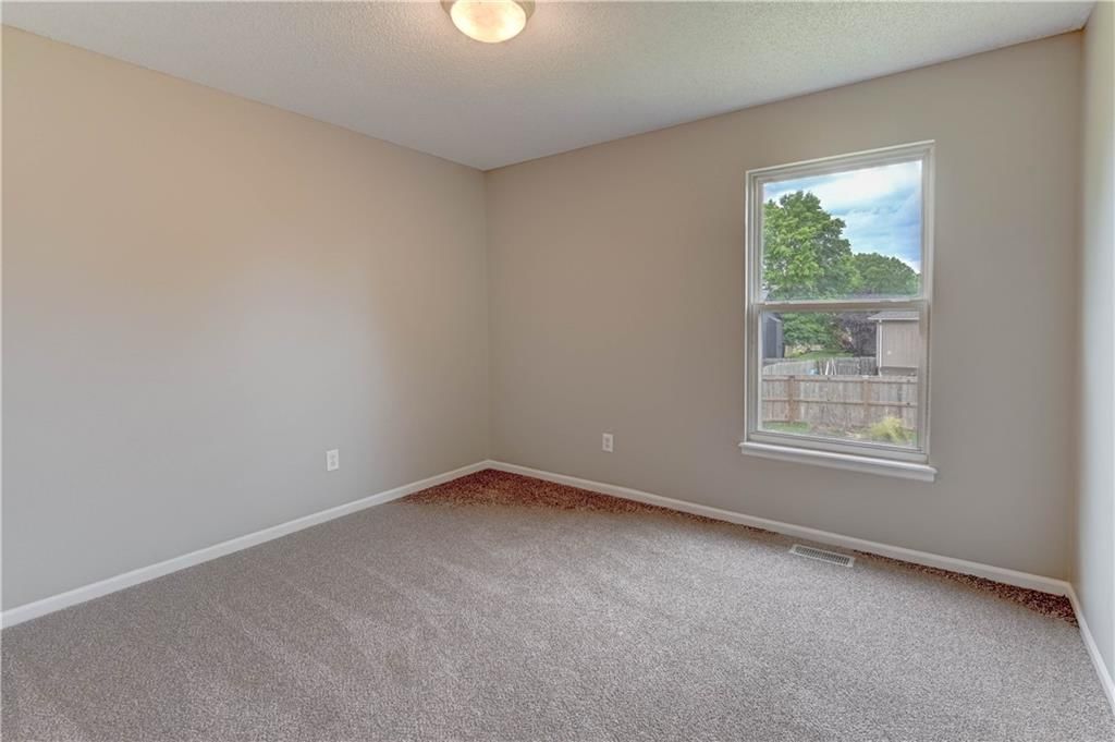 828 SW Harvest Drive — photo 32