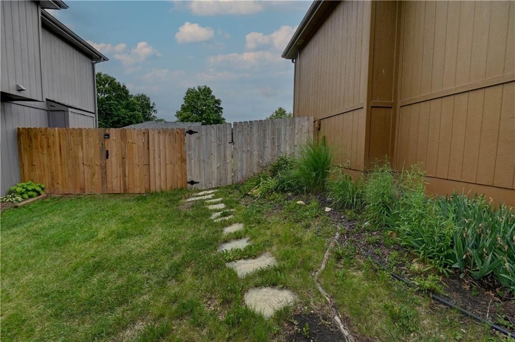 828 SW Harvest Drive — photo 45